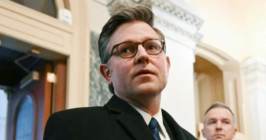 House Votes on Government Reopening; NASA Delays Moon Mission