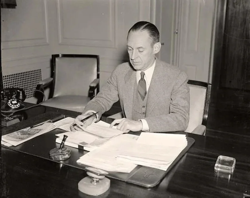 Why Must the Federal Reserve Remain Politically Independent?