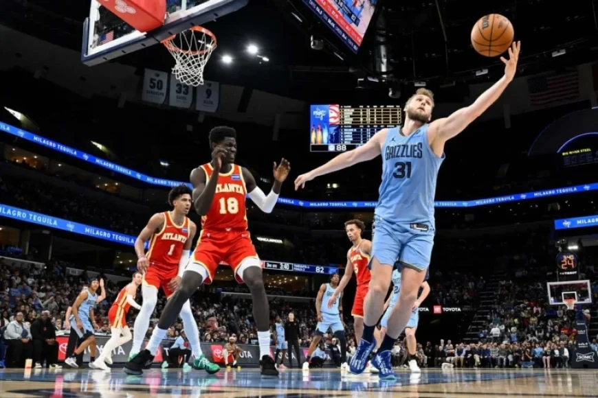 Jock Landale Leads Grizzlies to Victory