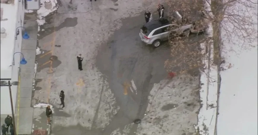 Two Shot at Near West Side White Castle; One Found Dead in Car