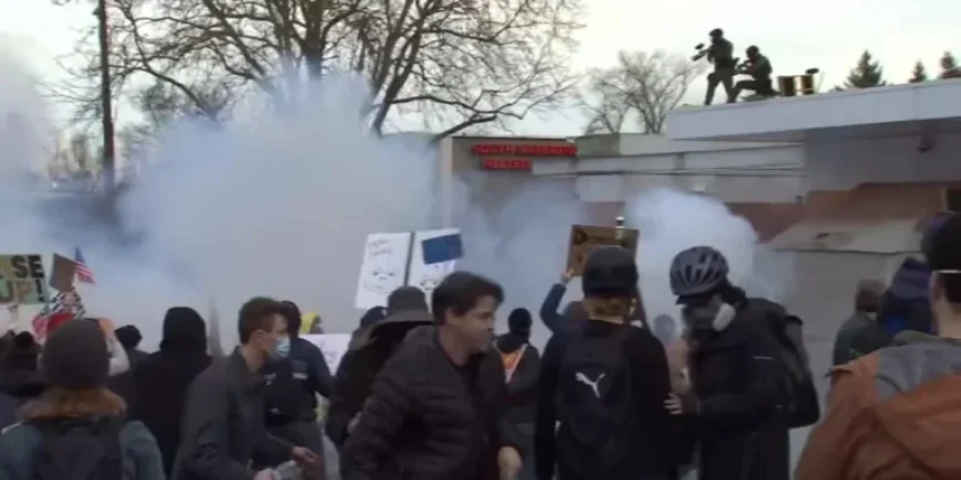 Judge Limits Federal Agents’ Use of Tear Gas, Pepper Balls at Portland ICE Office