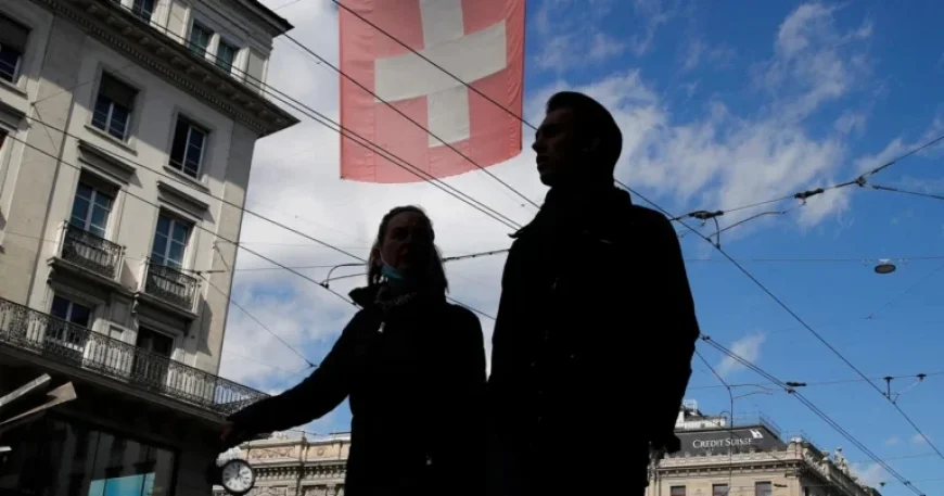 Lawmaker Reveals Hundreds of Nazi-Linked Accounts at Credit Suisse