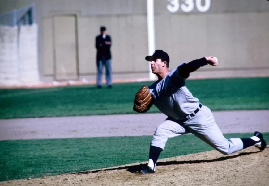 MLB Legend Mickey Lolich Dies at 82