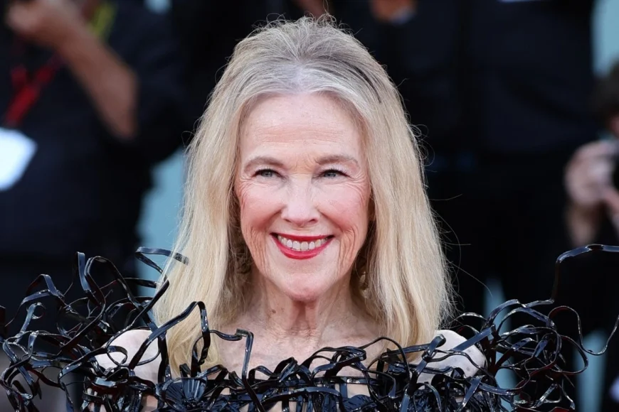 Catherine O’Hara death rumors spread online, but no confirmed cause of death has been released