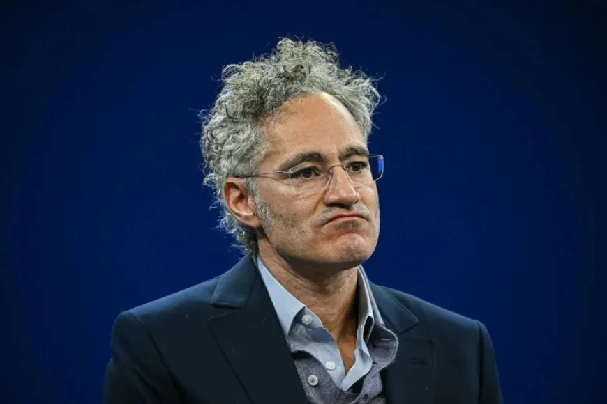 Palantir Stock Drops Amid Valuation Concerns