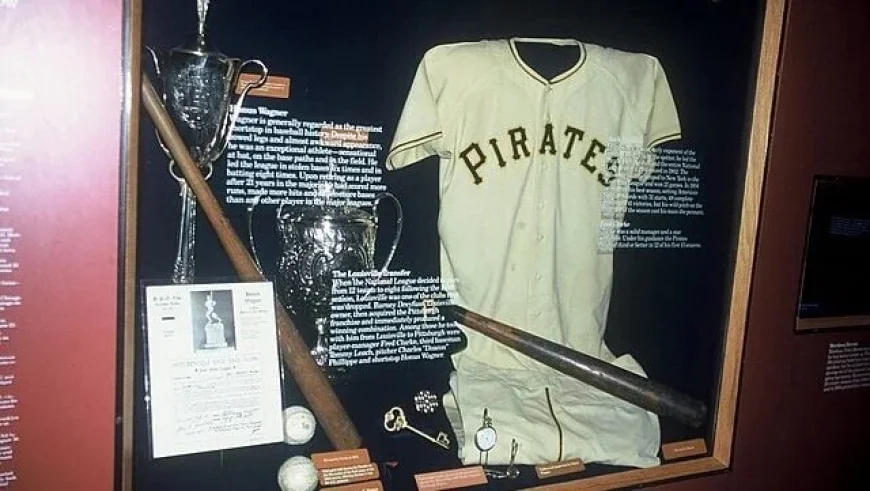 Top 5 Coveted 1972 Topps Baseball Cards for Dedicated Collectors