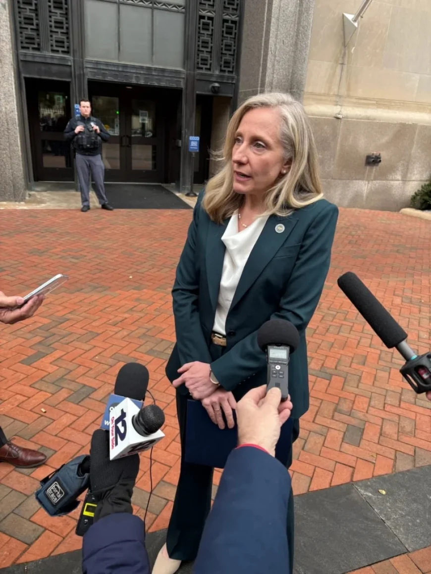 Spanberger Advances Efforts to End ICE Operations in Virginia