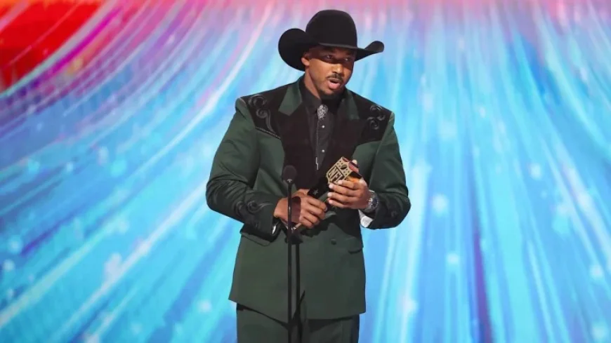 Myles Garrett Wins 2025 AP NFL Defensive Player of the Year Title