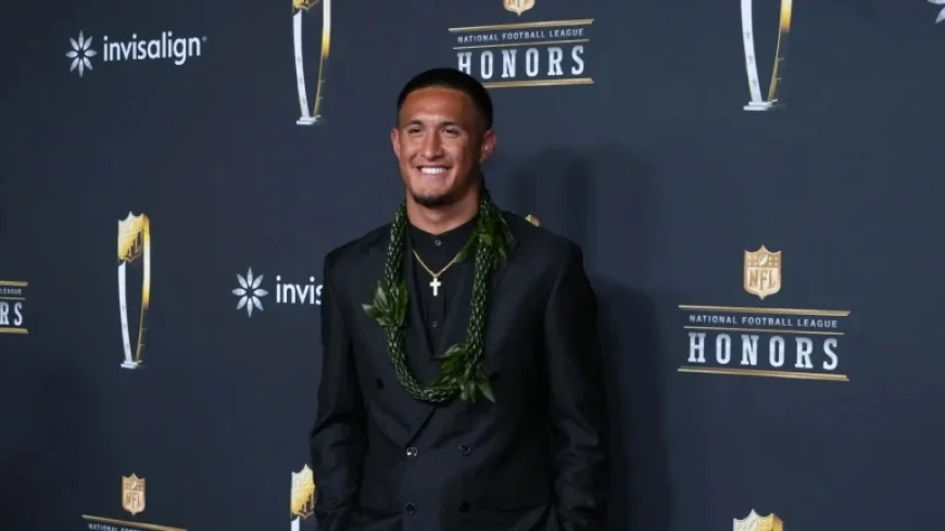 Tetairoa McMillan Wins Offensive Rookie of the Year Award