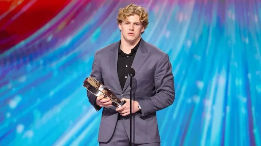 Browns’ Carson Schwesinger Wins 2025 AP NFL Defensive Rookie Award