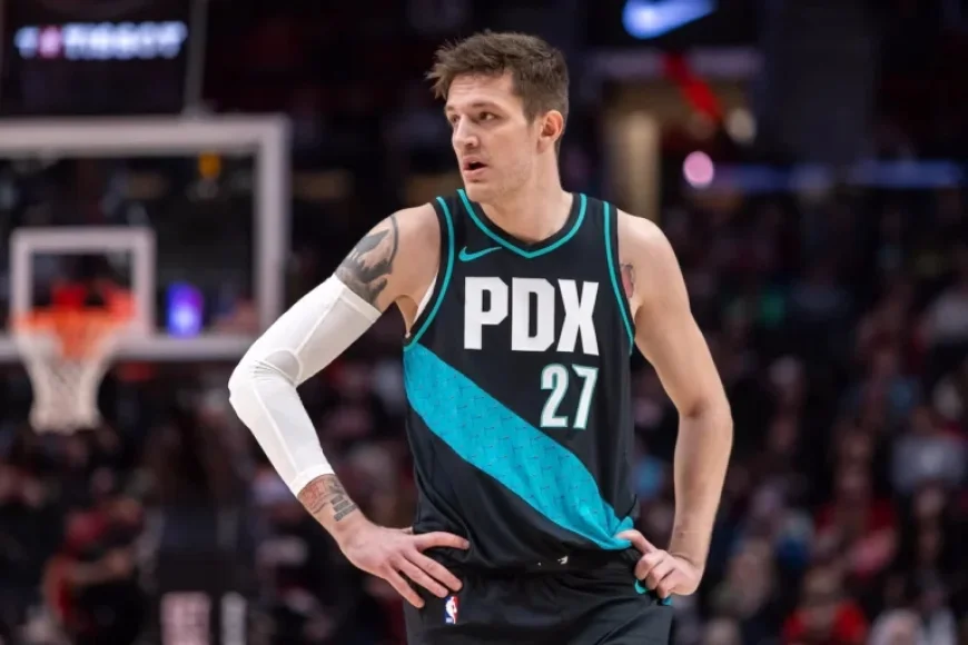 Blazers Eye Phones Nervously Amid 6th Straight Loss and Approaching Trade Deadline