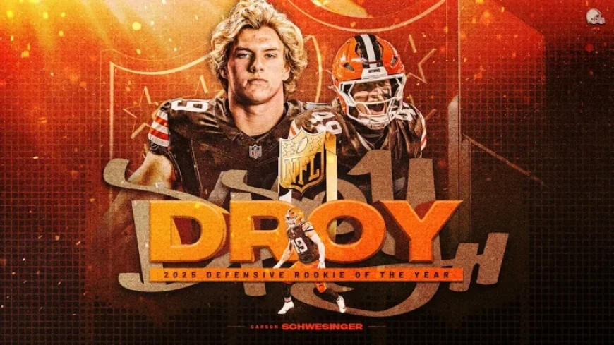 Carson Schwesinger Wins AP Defensive Rookie of the Year Award