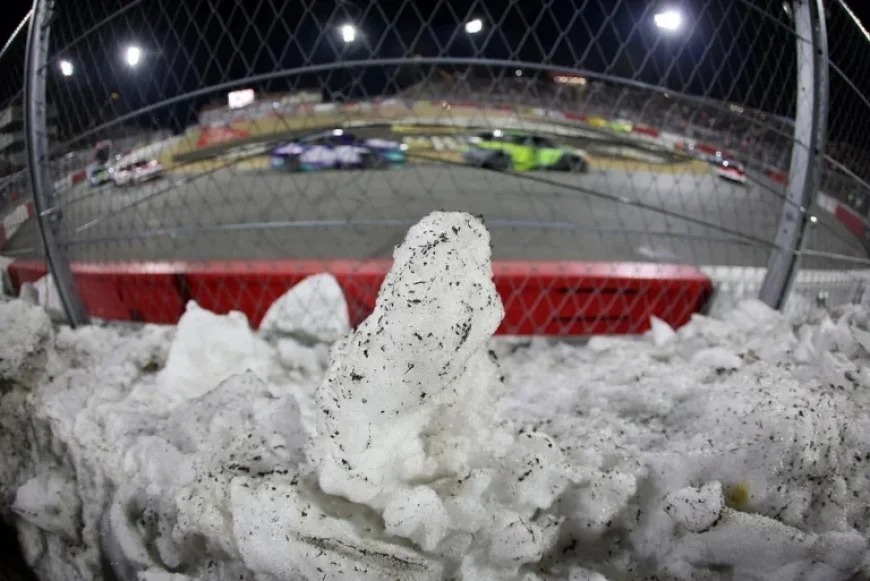 NASCAR Permits Late Refueling Without Penalty in The Clash