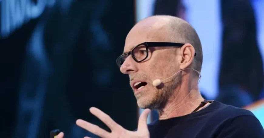 Scott Galloway Urges Americans to Boycott Big Tech for Enabling Trump