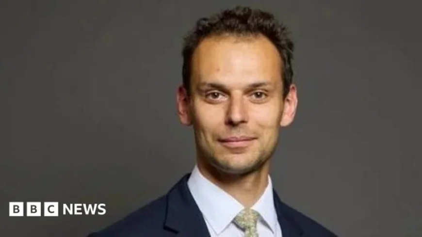 Cabinet Minister Hired PR Firm to Probe Journalists’ Sources