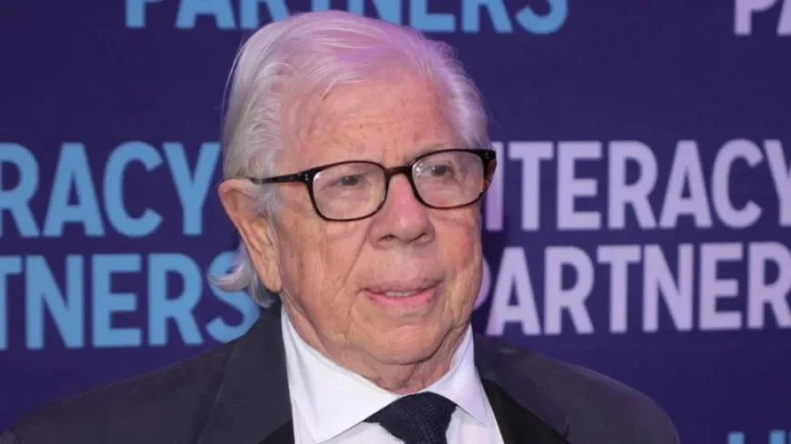 Carl Bernstein Criticizes Jeff Bezos for Washington Post Staff Reductions