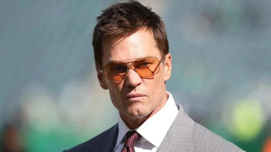 Tom Brady Urges Robert Kraft to Secure Seventh Ring Together