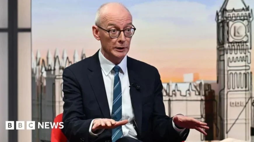 Minister Urges Labour MPs: Keep PM Amid Mandelson Dispute