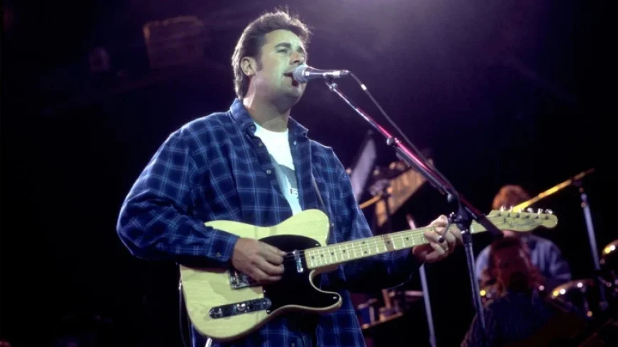 Vince Gill Reflects on Discovering His Definitive Telecaster Guitar