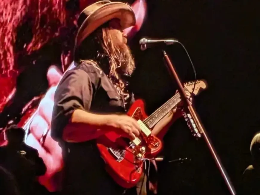 Chris Stapleton Energizes Super Bowl Concert in San Francisco