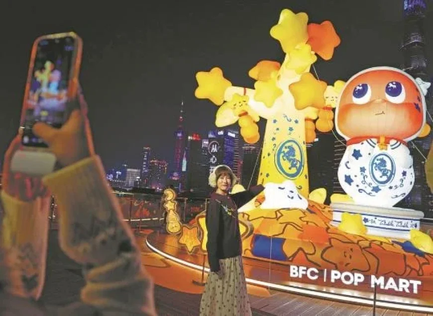 Labubu Illuminates Shanghai Lantern Festival