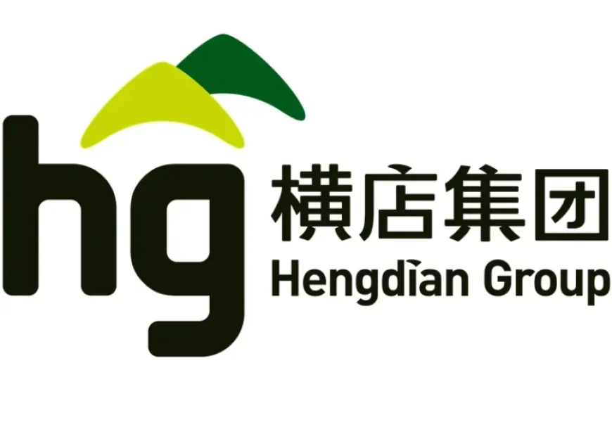 Hengdian Lantern Festival Illuminates in Lunar New Year Countdown