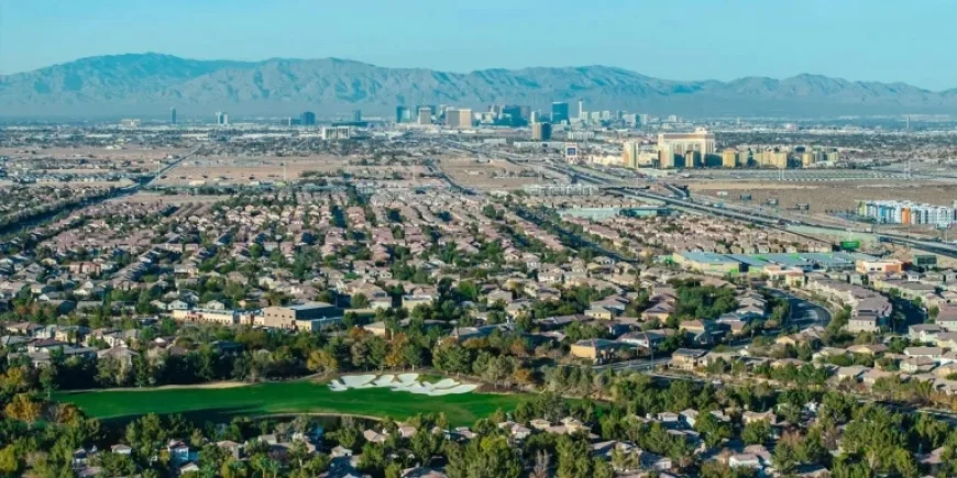 Billionaires Flee California for Nevada Due to Tax Concerns