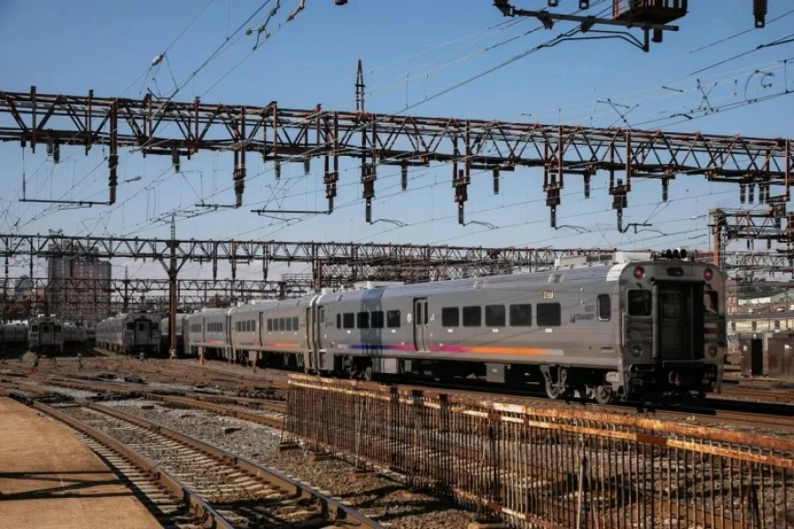 NJ Transit and Amtrak Trains to NYC Delayed by Wire Problems