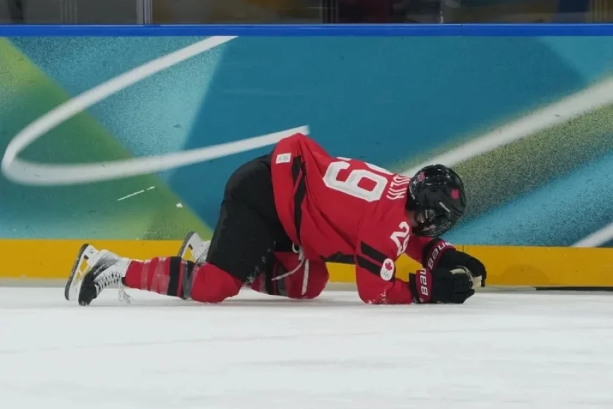 Top Women’s Hockey Player Injured During Game