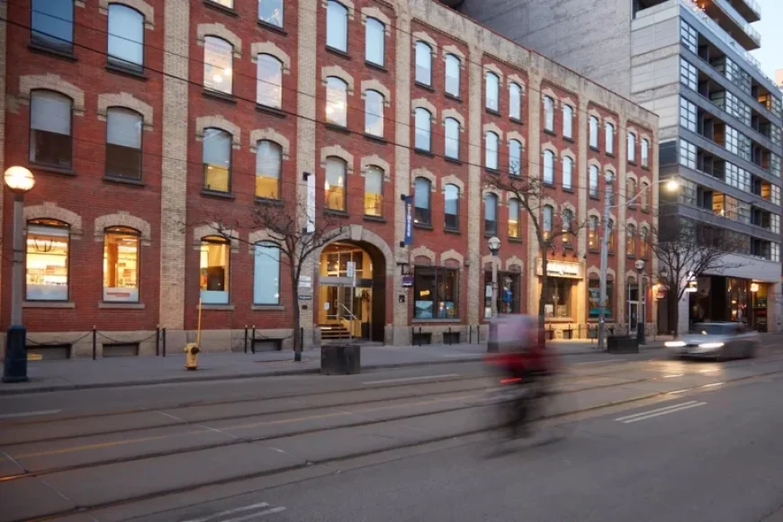 Allied Property REIT Raises $500 Million to Reduce Debt