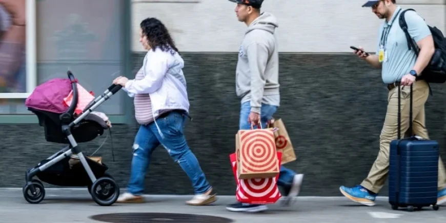 “E-Shaped Economy: BofA Data Reveals Consumer Class Divide”