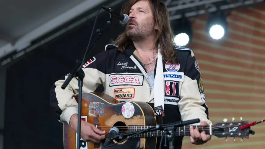 Evan Dando of The Lemonheads Hospitalized for Mental Health Concerns