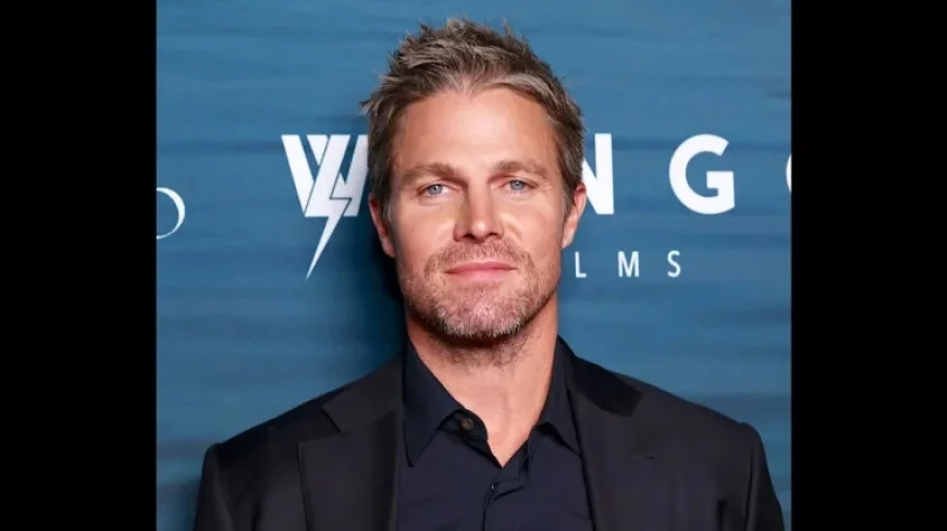 Stephen Amell Joins Fox’s Baywatch Reboot as Hobie Buchannon