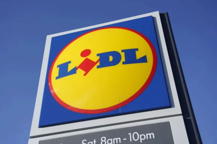 Lidl Worker Fired for Drinking 17p Water Bottle