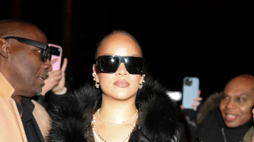 Rihanna Revives Footless Tights: A One-Woman Fashion Revolution