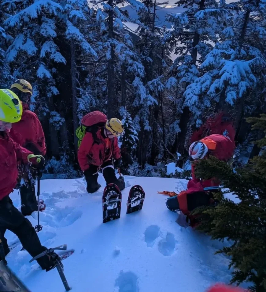 North Shore Rescue Saves Snowboarder Trapped at Cypress