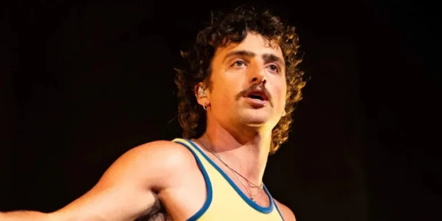 Benson Boone Dazzles in Striking New Underwear Photo