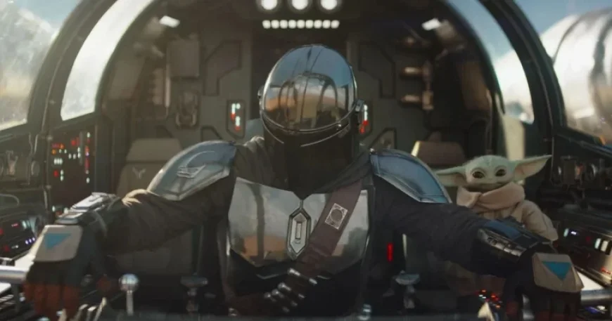 Pedro Pascal Unveils Face in New Mandalorian and Grogu Trailer