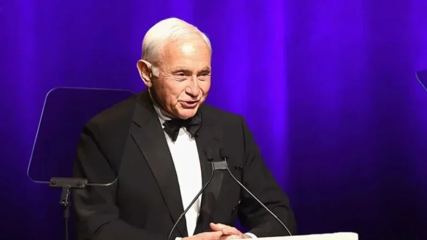 FBI Probes Les Wexner’s Ties to Epstein for Years, Files Reveal