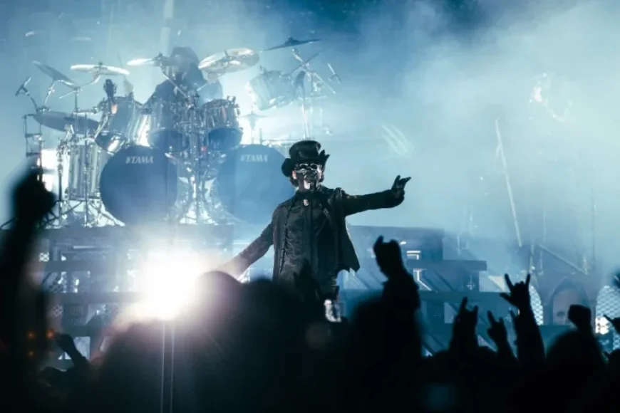 Ghost’s Vancouver Valentine Show Highlighted Commitment Lessons