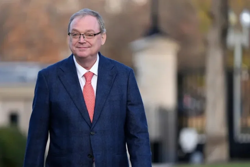 Hassett Advocates Disciplining Fed Staff for Tariff Cost Reports