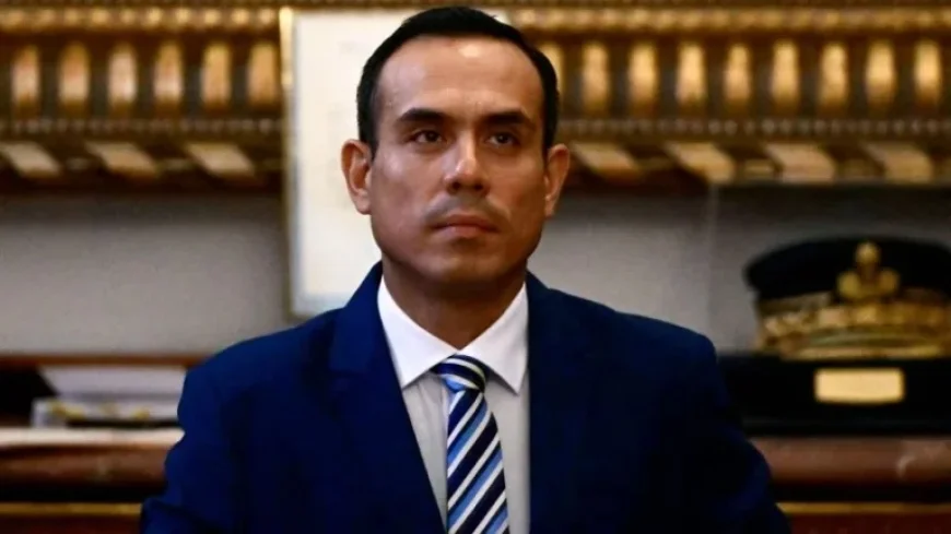 “Peru’s Presidential ‘Curse’ Ousts Jerí, Threatens Future Leaders”