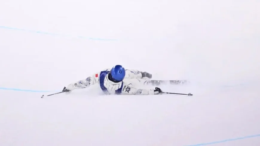 Eileen Gu, Team China’s Skier, Endures Harsh Fall at Olympics