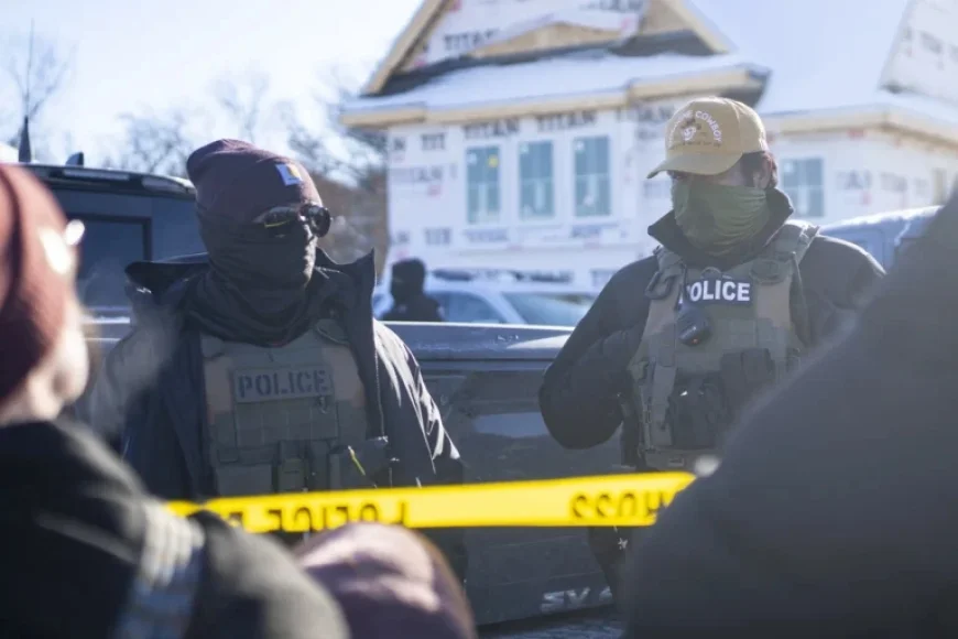 ICE Adopts Stealthier Tactics in Minnesota Suburbs