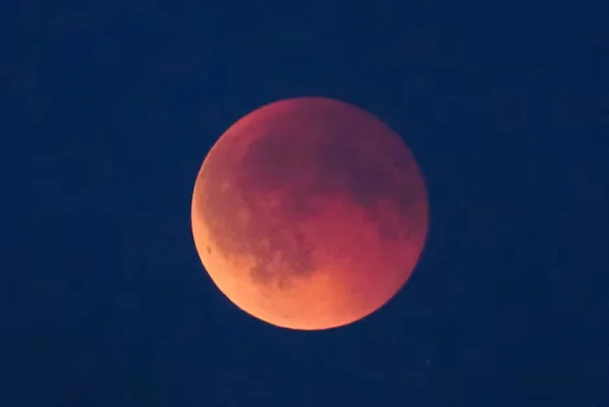 “Watch the Upcoming Lunar Eclipse: Viewing Tips and Schedule”