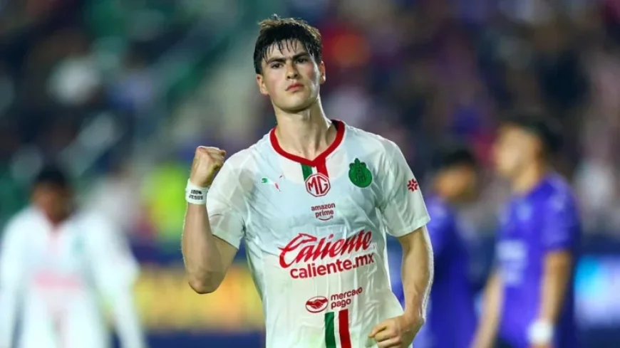 Chivas vs. Cruz Azul: “Hormiga” González Faces Crucial Showdown for Top Spot