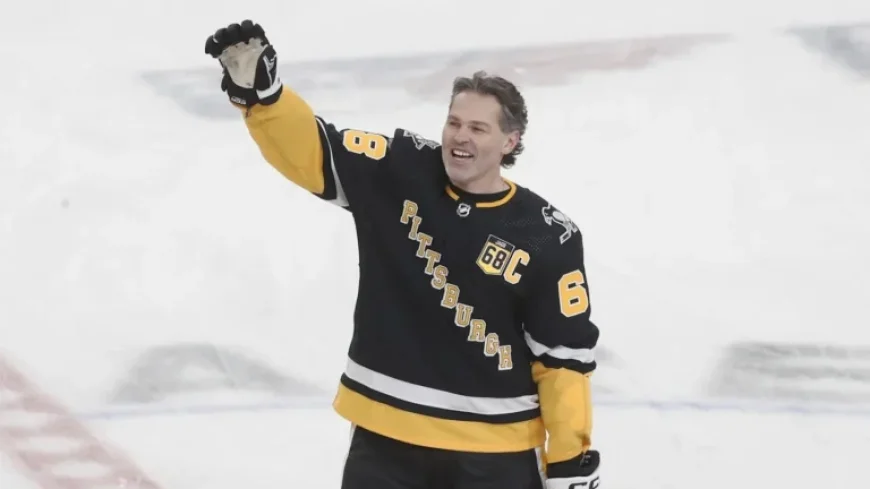 Penguins Icon Hints at Ending 38-Year Professional Career