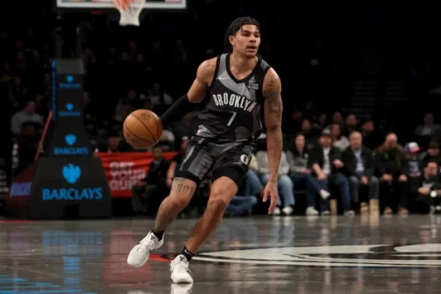 Kings Close 10-Day Deal with Killian Hayes