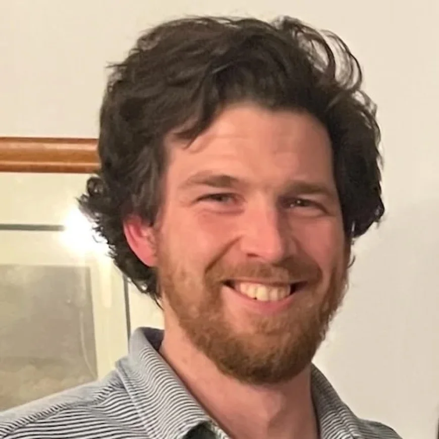 ‘Bugonia’: A Brilliant, Bizarre Best Picture Nominee Faces Long Odds