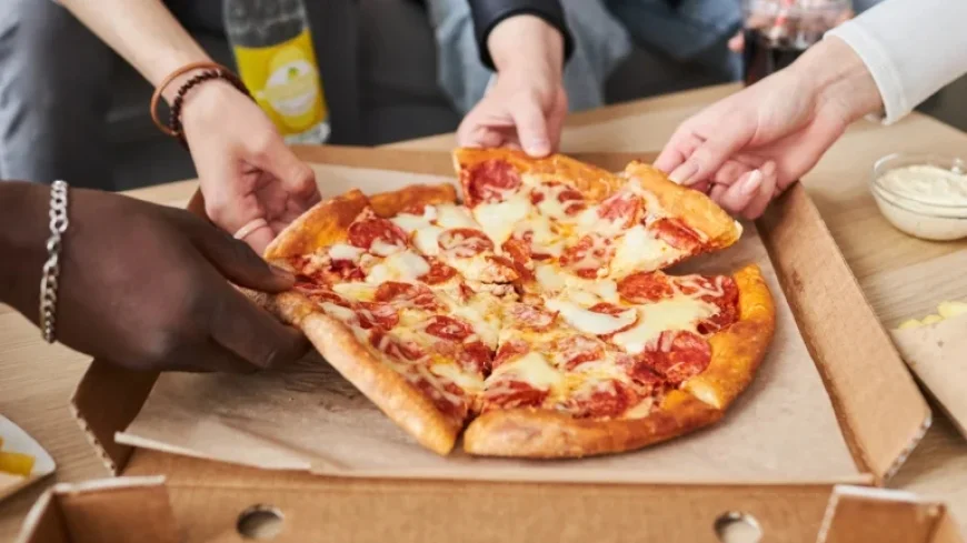 Stop Believing the Recycling Myth of Greasy Pizza Boxes